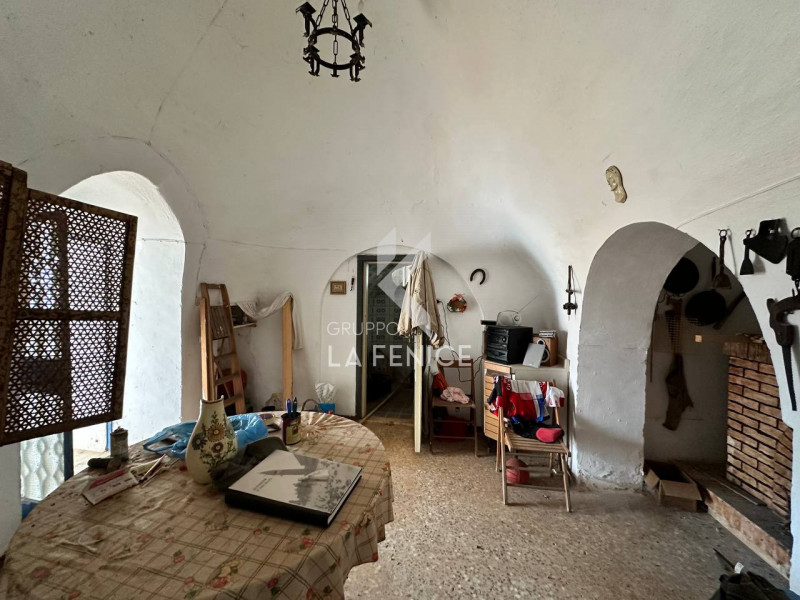Immagine 10 di Rustico / casale in vendita  in strada foggevo a Martina Franca