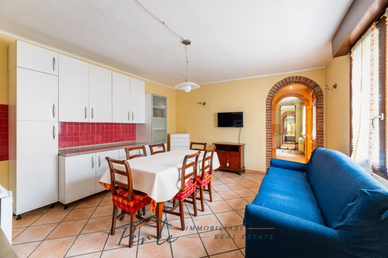 Immagine 7 di Casa bifamiliare in vendita  in via vicolo quarto 10 a Curtatone