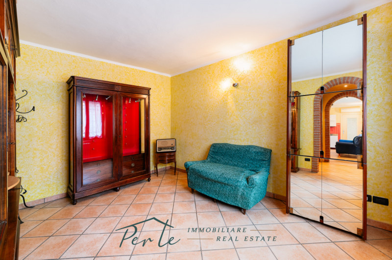 Immagine 11 di Casa bifamiliare in vendita  in via vicolo quarto 10 a Curtatone