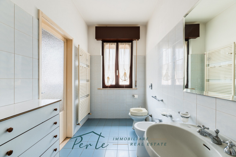 Immagine 24 di Casa bifamiliare in vendita  in via vicolo quarto 10 a Curtatone