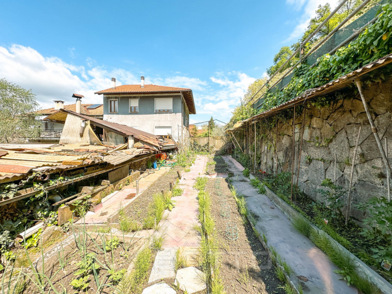 Immagine 6 di Casa bifamiliare in vendita  in Via ottone 63 a Borgosesia