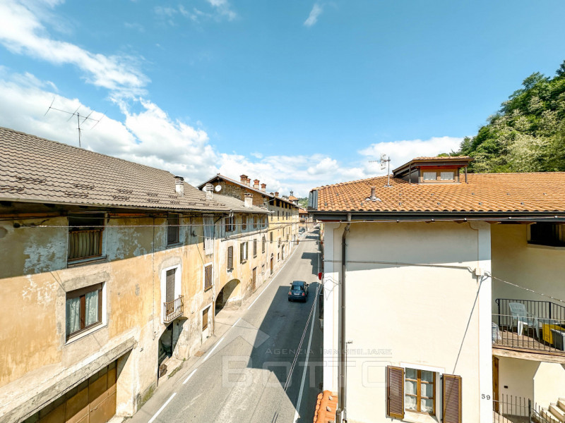 Immagine 19 di Casa bifamiliare in vendita  in Via ottone 63 a Borgosesia