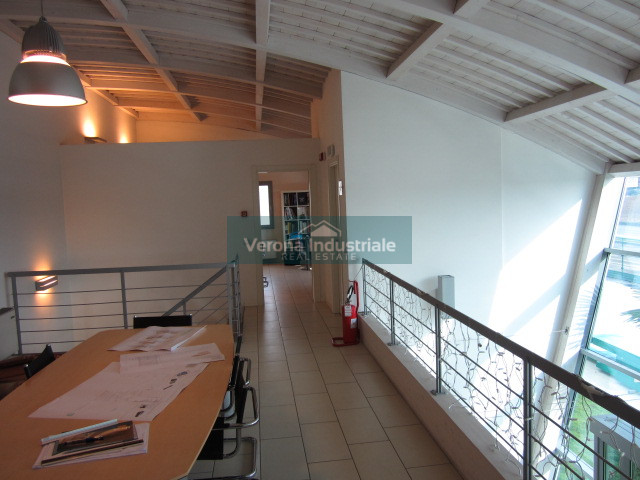 Immagine 4 di Capannone industriale in vendita  in Via Lombardia a Sona