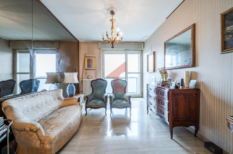 Immagine 5 di Appartamento in vendita  in Via Roma a Sant'ilario D'enza