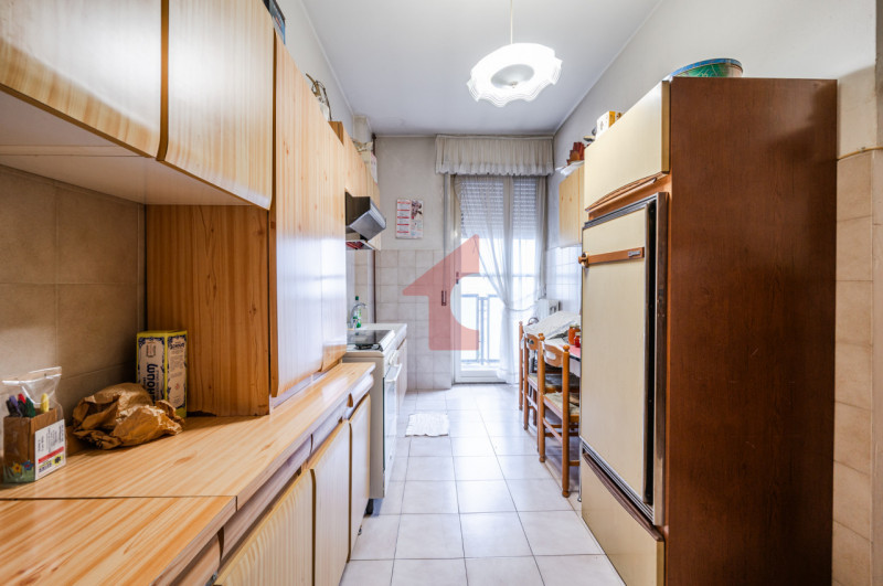 Immagine 10 di Appartamento in vendita  in Via Roma a Sant'ilario D'enza