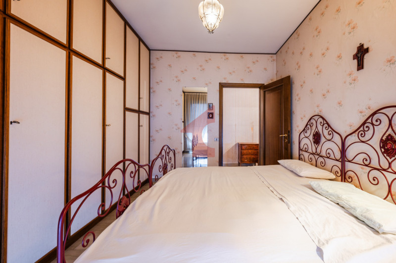 Immagine 15 di Appartamento in vendita  in Via Roma a Sant'ilario D'enza