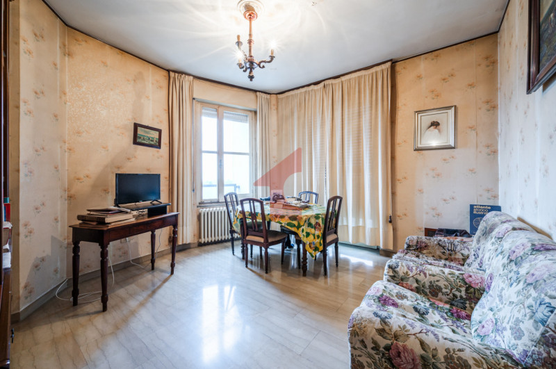 Immagine 19 di Appartamento in vendita  in Via Roma a Sant'ilario D'enza