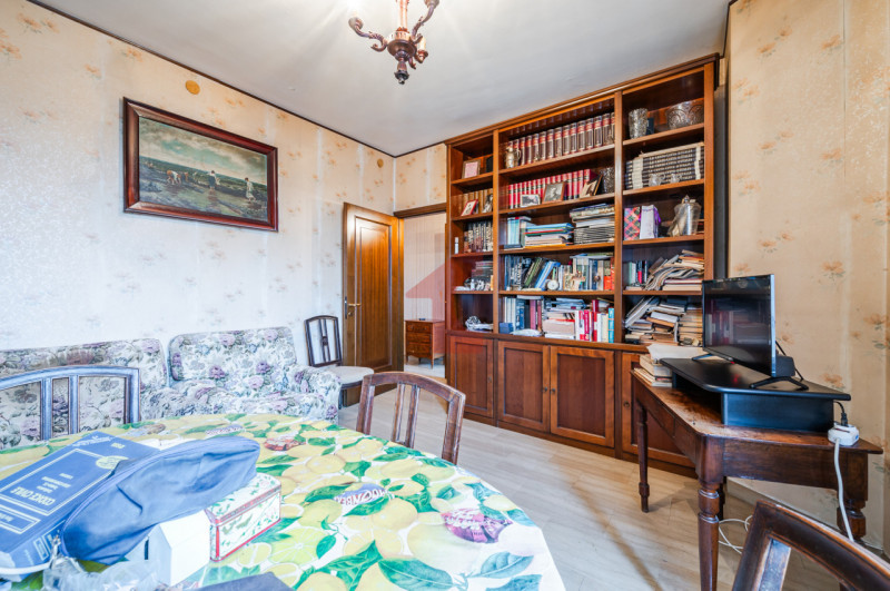 Immagine 22 di Appartamento in vendita  in Via Roma a Sant'ilario D'enza