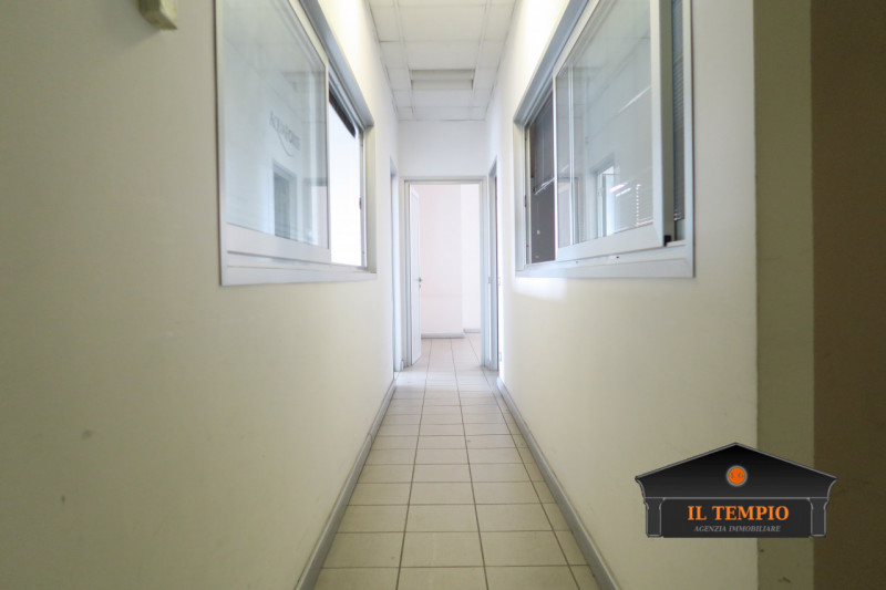 Immagine 1 di Laboratorio in vendita  in via dell'edilizia a Vicenza