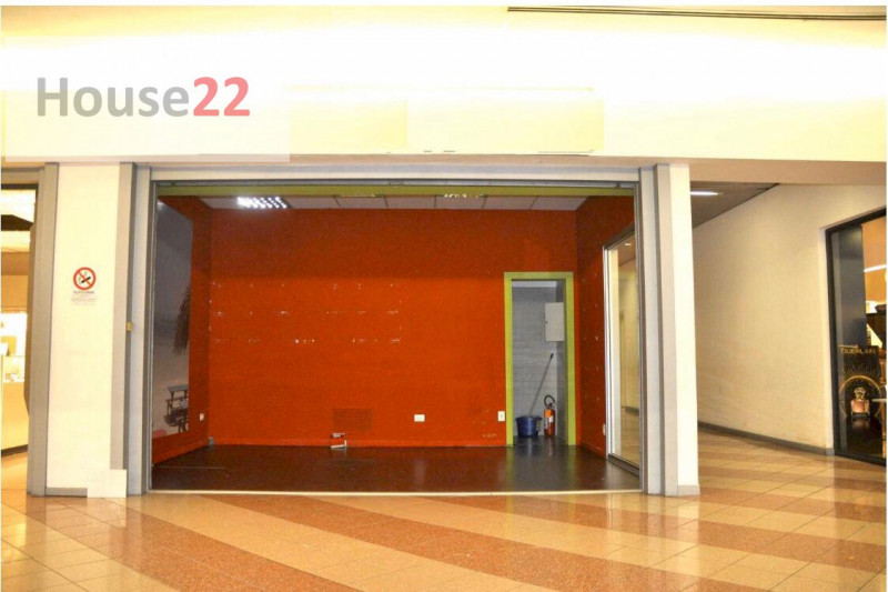 Immagine 4 di Negozio in vendita  in Via Lago Trasimeno a Schio