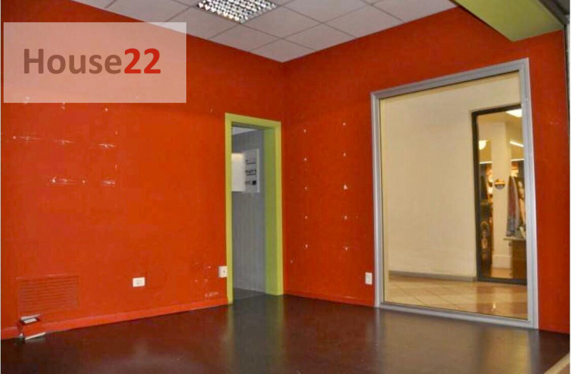 Immagine 5 di Negozio in vendita  in Via Lago Trasimeno a Schio