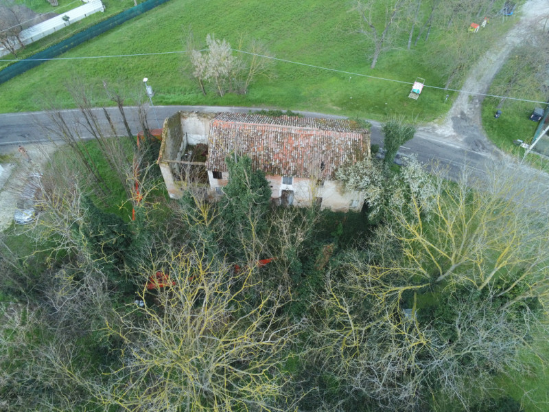 Immagine 8 di Rustico / casale in vendita  in Via Savellon 38 a Granze