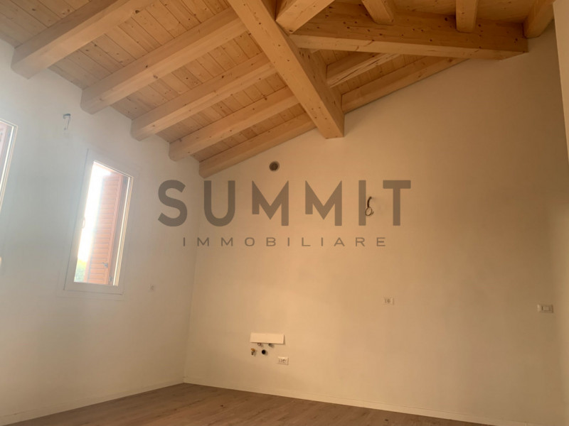 Immagine 2 di Appartamento in vendita  in schio a Schio