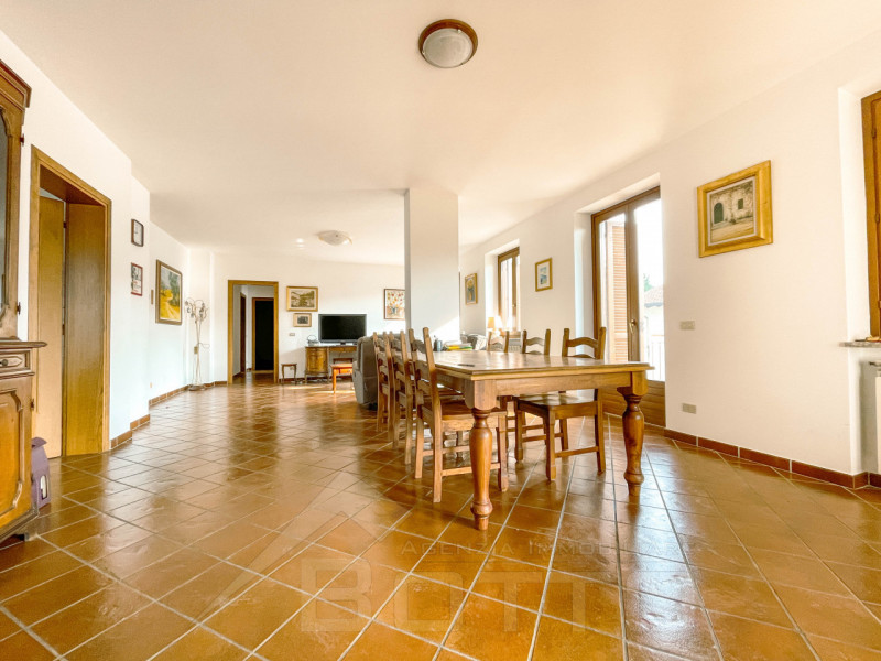 Immagine 2 di Casa indipendente in vendita  in Via Leonardo Da Vinci 14 a Suno