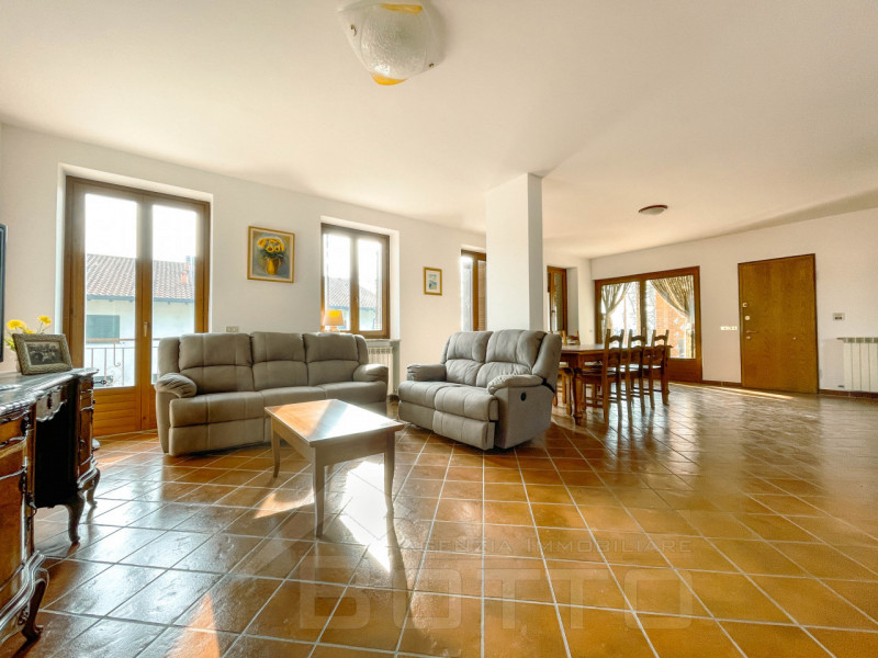 Immagine 5 di Casa indipendente in vendita  in Via Leonardo Da Vinci 14 a Suno