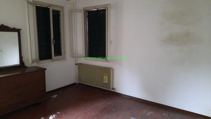 Immagine 7 di Rustico / casale in vendita  in bigone a Casier