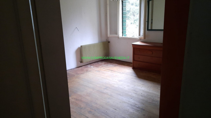 Immagine 8 di Rustico / casale in vendita  in bigone a Casier