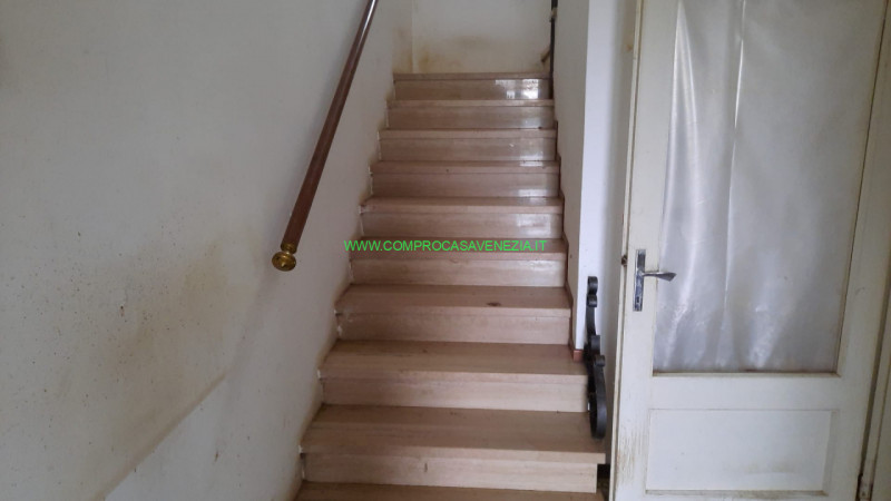 Immagine 9 di Rustico / casale in vendita  in bigone a Casier