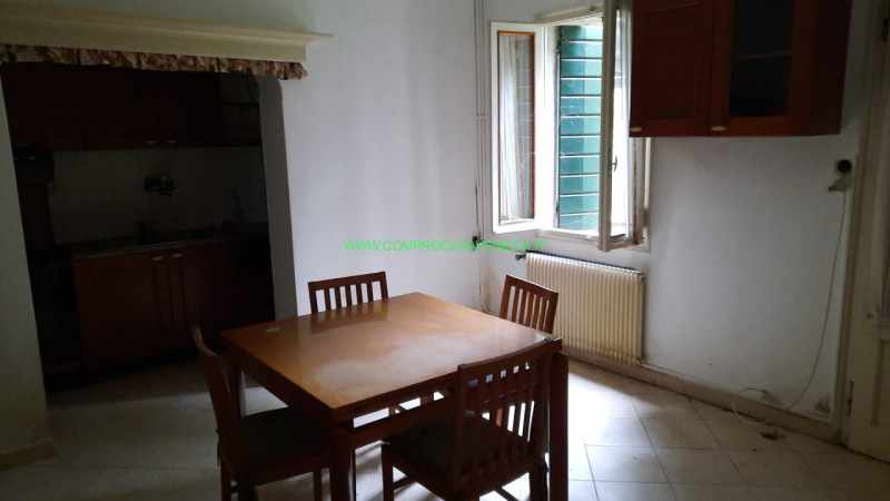 Immagine 12 di Rustico / casale in vendita  in bigone a Casier