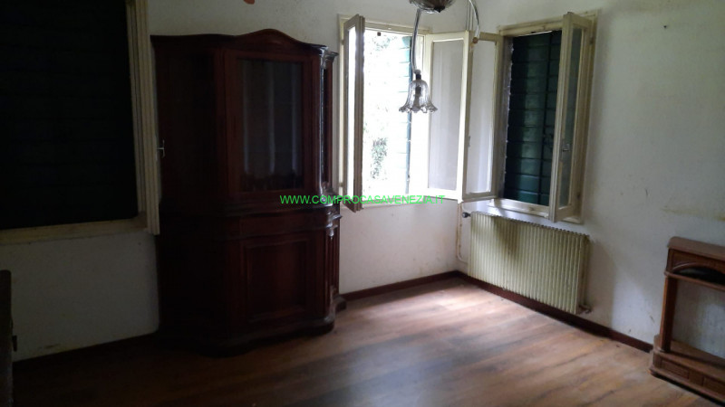 Immagine 13 di Rustico / casale in vendita  in bigone a Casier