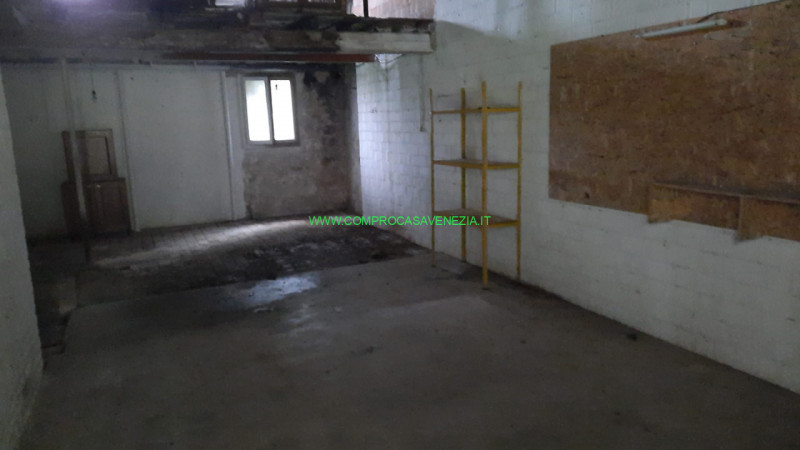 Immagine 16 di Rustico / casale in vendita  in bigone a Casier