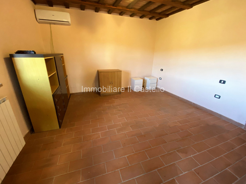 Immagine 10 di Villetta a schiera in vendita  in Località Valdilucciole a Città Della Pieve