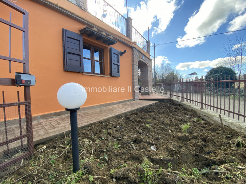 Immagine 21 di Villetta a schiera in vendita  in Località Valdilucciole a Città Della Pieve