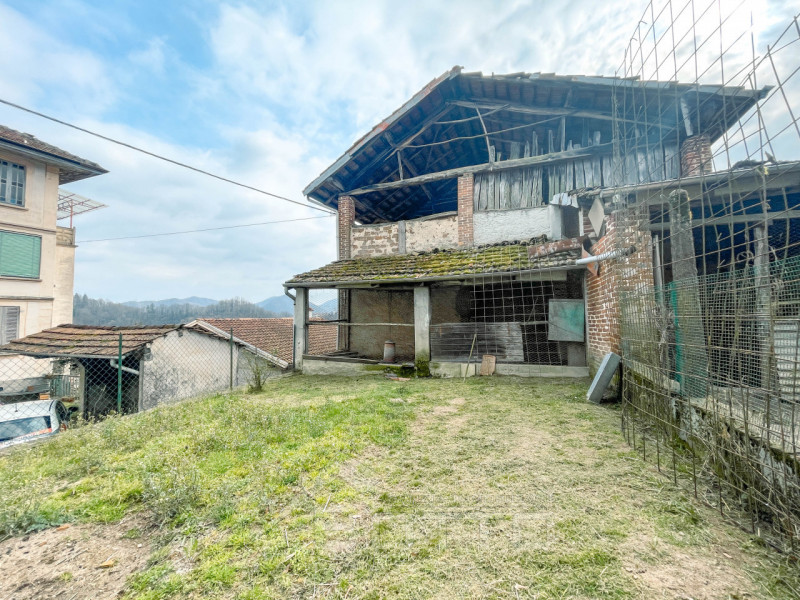 Immagine 4 di Casa indipendente in vendita  in Fraz. Centro a Caprile