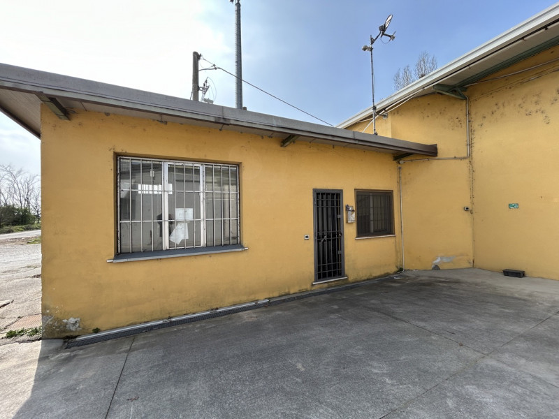 Immagine 6 di Laboratorio in vendita  in Località Tre Ponti 10 a San Paolo