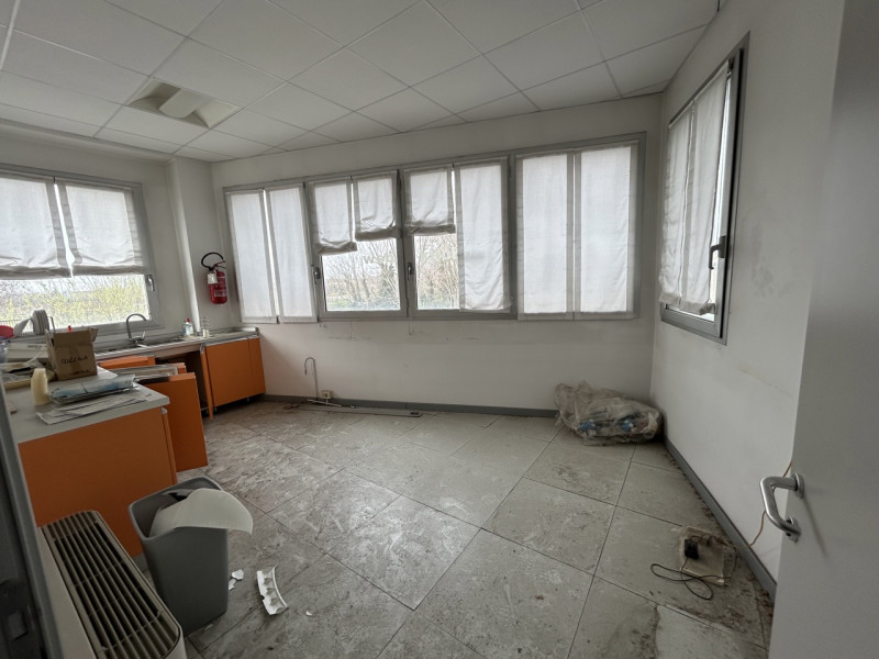 Immagine 7 di Ufficio in vendita  in Viale Sant'Eufemia 34 a Brescia