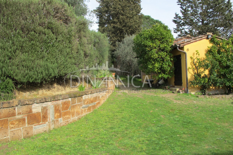 Immagine 37 di Rustico / casale in vendita  a Palaia