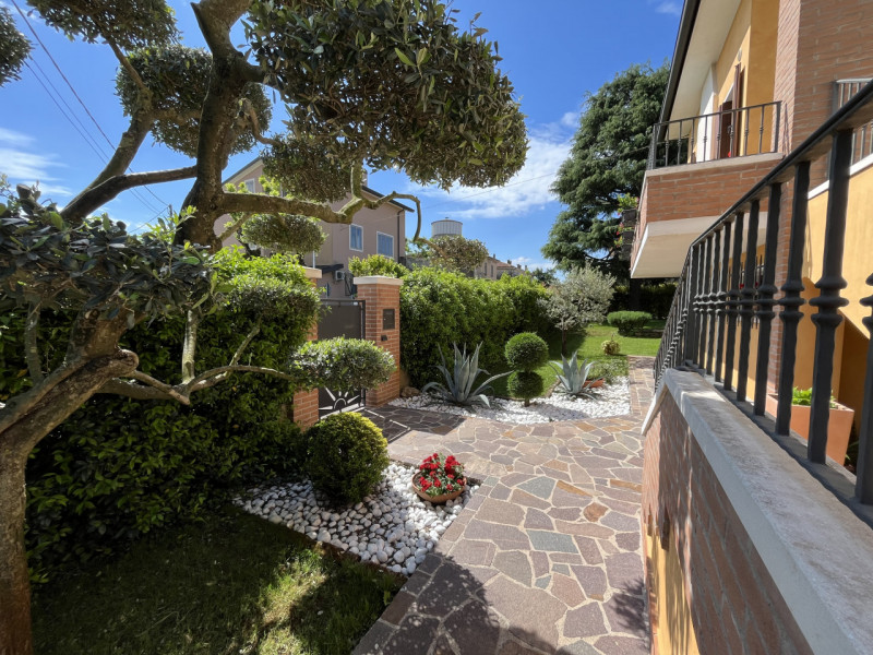 Immagine 11 di Casa indipendente in vendita  in via matteotti a Poiana Maggiore