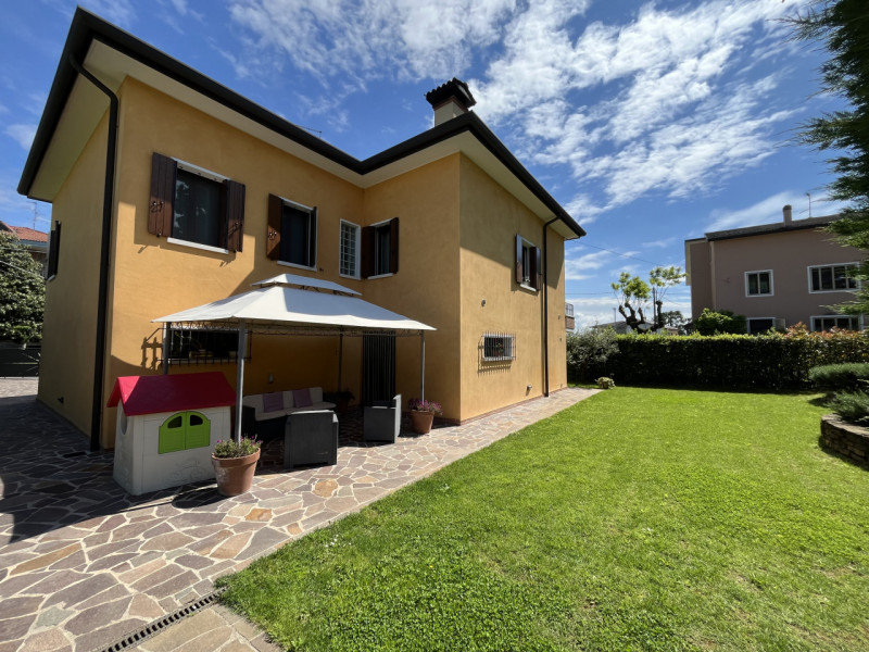 Immagine 54 di Casa indipendente in vendita  in via matteotti a Poiana Maggiore