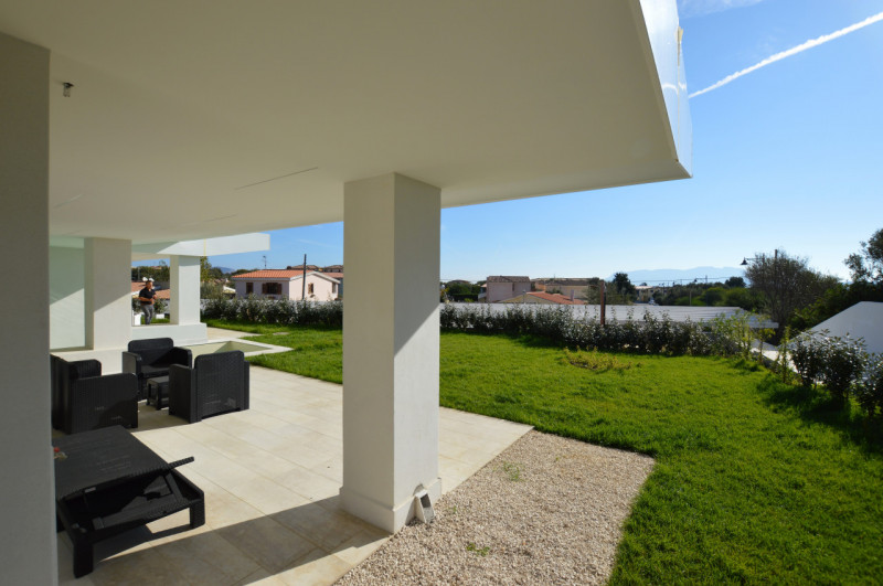 Immagine 2 di Appartamento in vendita  in via dei platani a Olbia