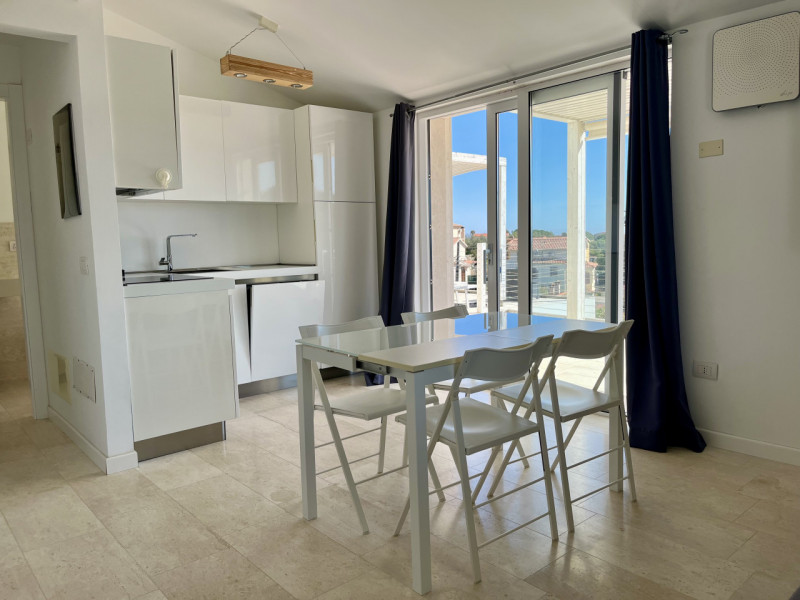 Immagine 7 di Appartamento in vendita  in via dei platani a Olbia