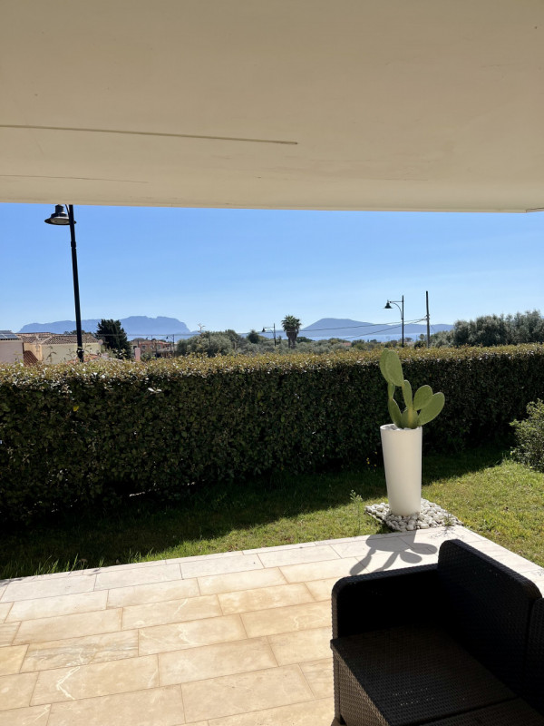 Immagine 23 di Appartamento in vendita  in via dei platani a Olbia