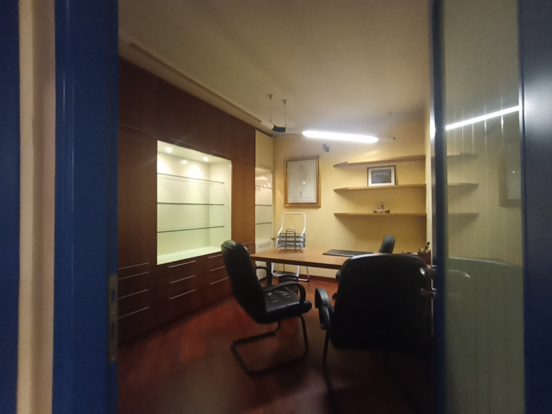 Immagine 16 di Ufficio in vendita  in via Giosuè Carducci a Montegrotto Terme
