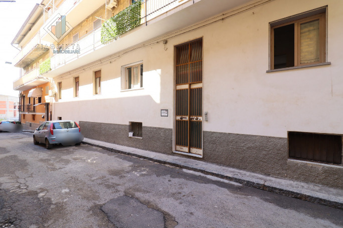 Immagine 2 di Appartamento in vendita  in Via dei Limoni n 08 a Palagonia