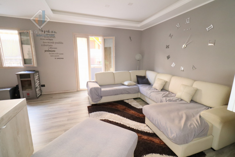 Immagine 3 di Appartamento in vendita  in Via dei Limoni n 08 a Palagonia