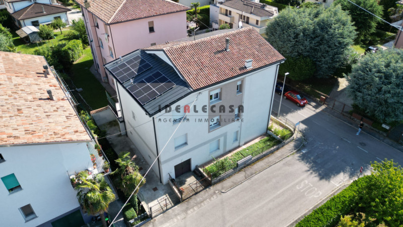 Immagine 3 di Appartamento in vendita  in Via carnaro a Selvazzano Dentro