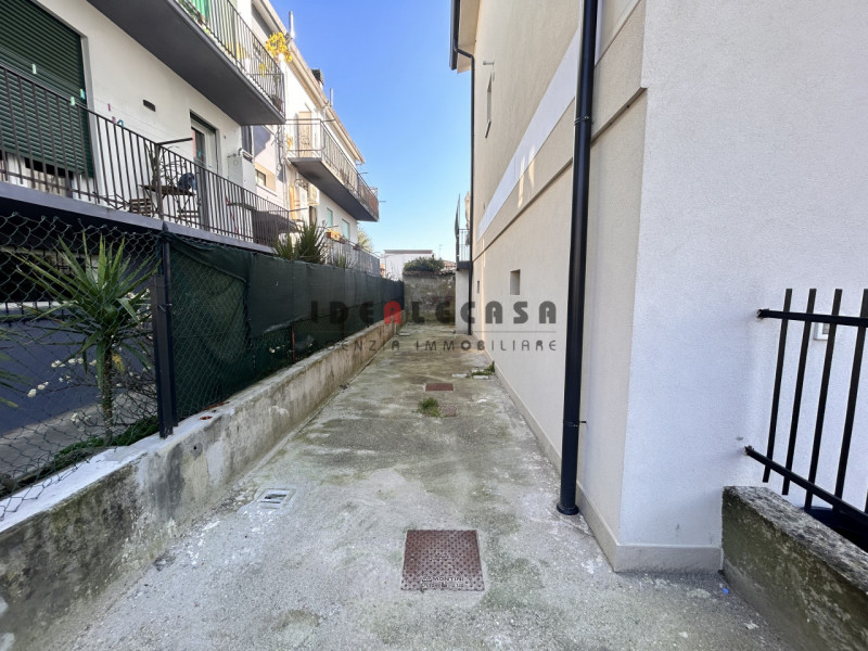 Immagine 22 di Appartamento in vendita  in Via carnaro a Selvazzano Dentro