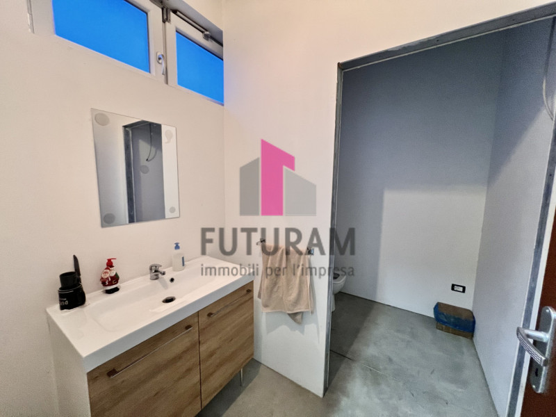 Immagine 14 di Capannone industriale in vendita  in Via Riale,1 a Grumolo Delle Abbadesse