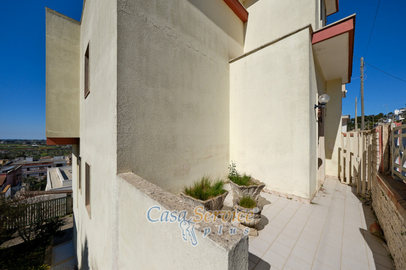 Immagine 4 di Villa in vendita  in Via Savona a Matino