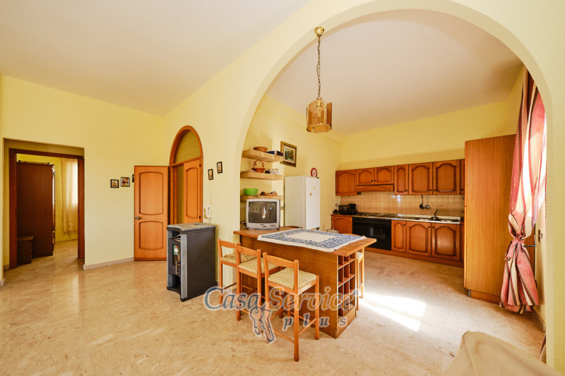 Immagine 18 di Villa in vendita  in Via Savona a Matino