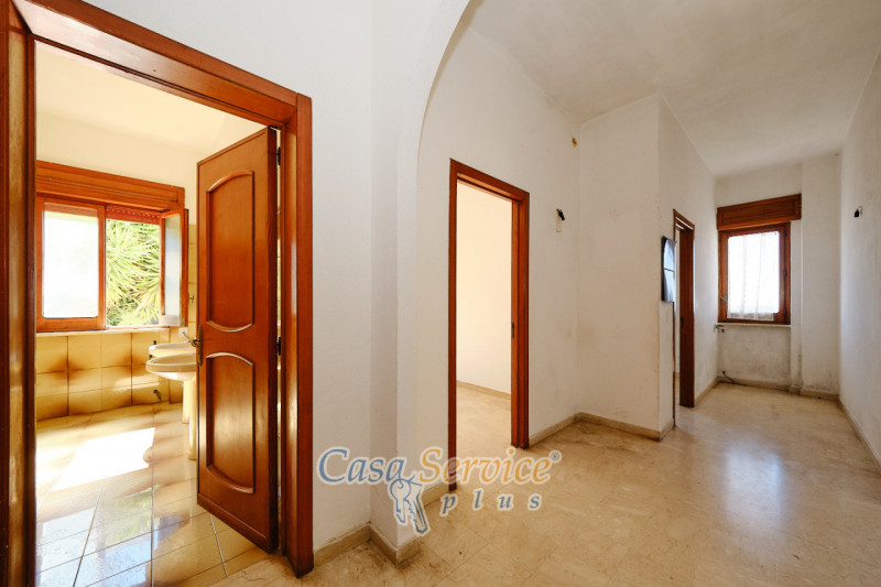 Immagine 26 di Villa in vendita  in Via Savona a Matino