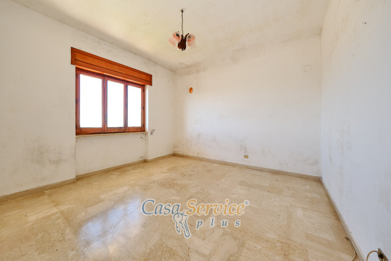 Immagine 31 di Villa in vendita  in Via Savona a Matino