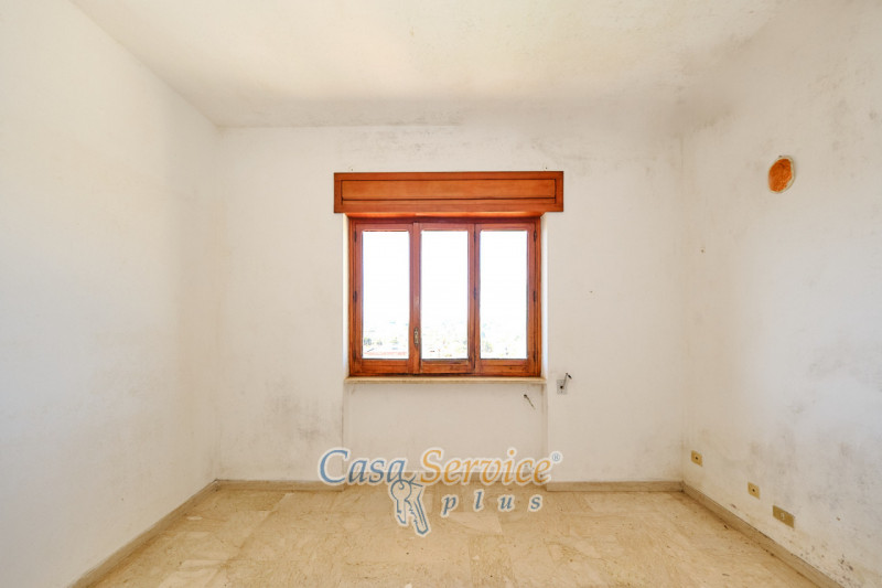 Immagine 33 di Villa in vendita  in Via Savona a Matino