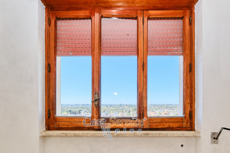 Immagine 36 di Villa in vendita  in Via Savona a Matino