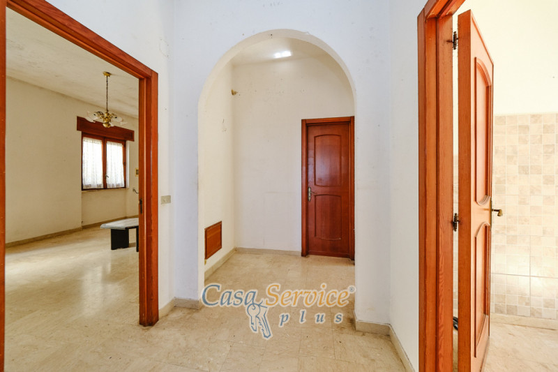 Immagine 39 di Villa in vendita  in Via Savona a Matino