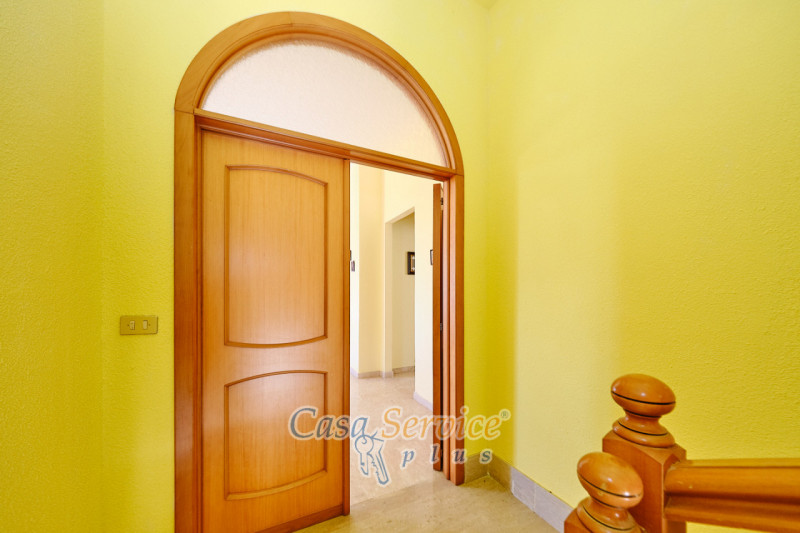 Immagine 44 di Villa in vendita  in Via Savona a Matino